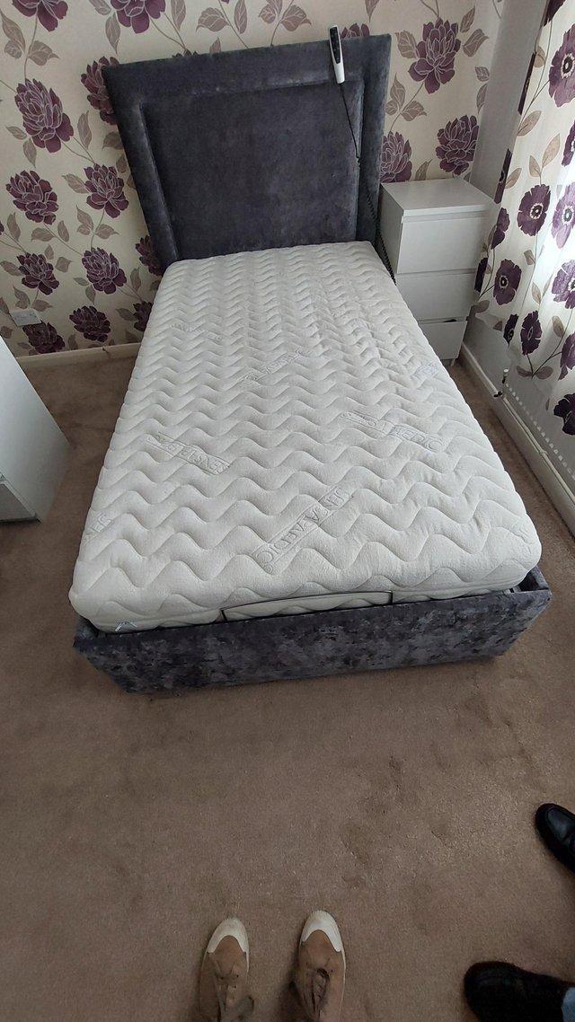 Preview of the first image of Electric Adjustable Large Single Bed.