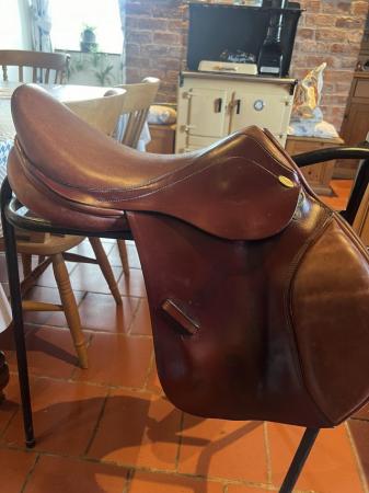 Image 1 of Kentaur jump saddle for sale