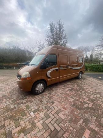 Image 1 of 3.5 horse lorry Renault Master