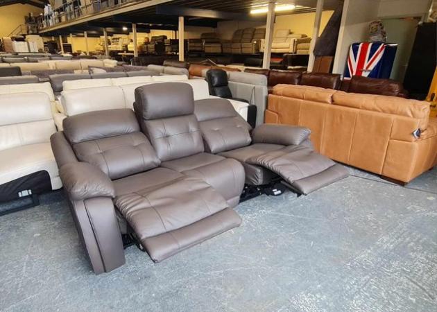 Image 5 of La-z-boy El Paso brown leather electric 3 seater sofa