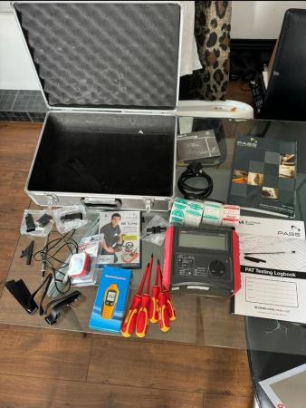 Image 3 of UNI- T UT528 PAT Tester.PAT Professional Kit