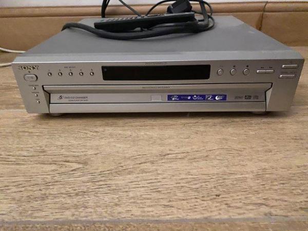 Image 1 of Sony 5 DVD player in silver with remote