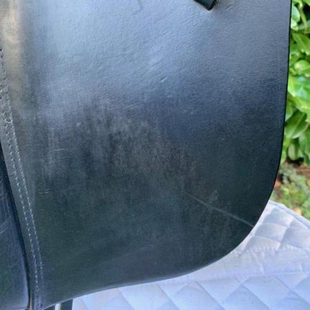 Image 4 of Kent & Masters 17 inch S-Series High Wither Dressage saddle