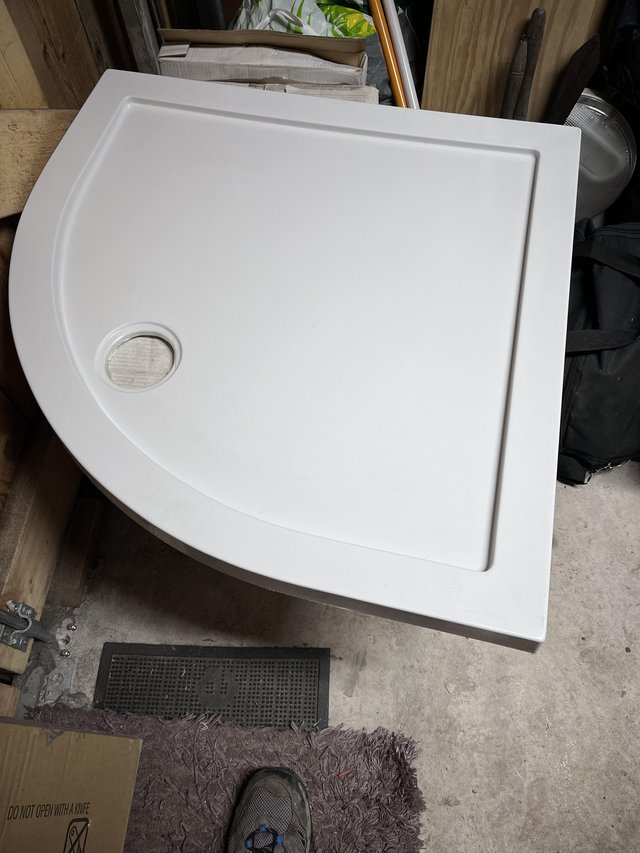 Preview of the first image of Zamori 800mm x 800mm quadrant shower tray.