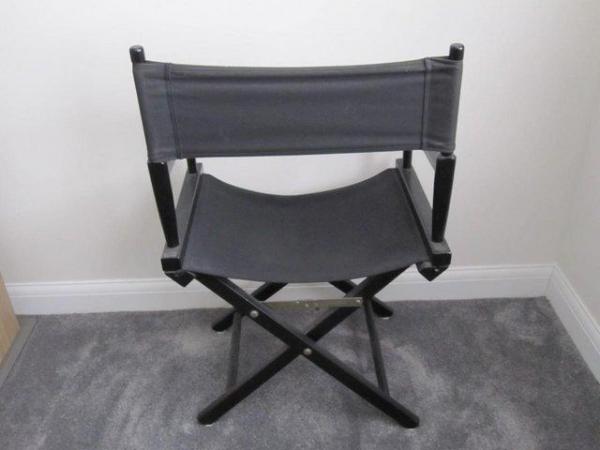 Image 3 of Director's chair in black (folds)