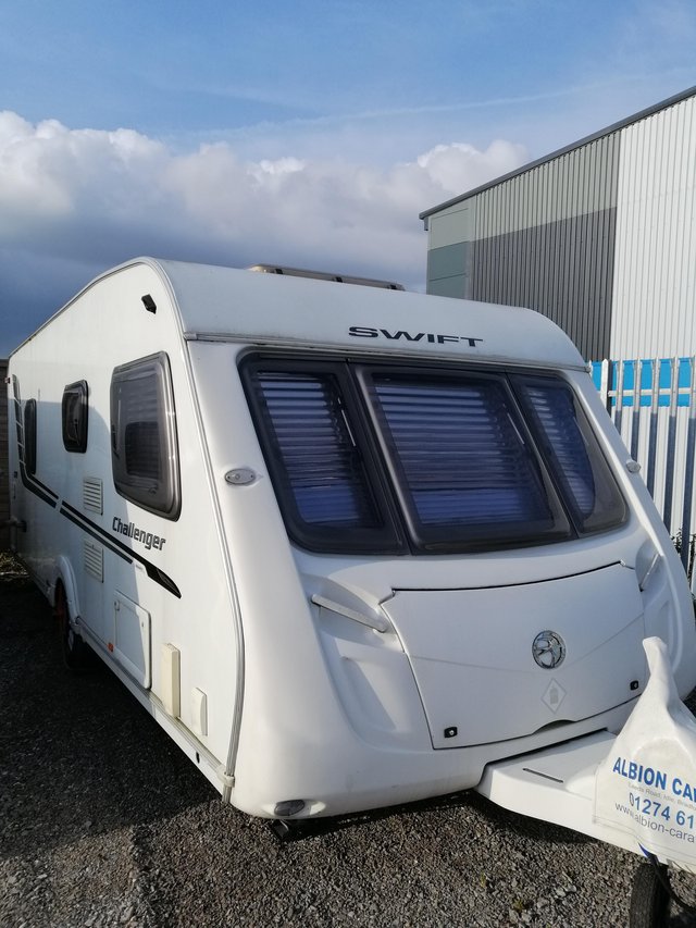 Preview of the first image of Swift challenger 570 2010 caravan..