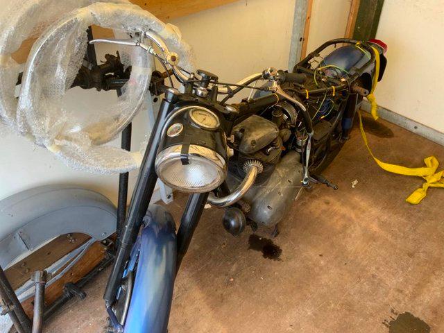 Preview of the first image of 650 BSA 1963 + Sidecar for restoration.
