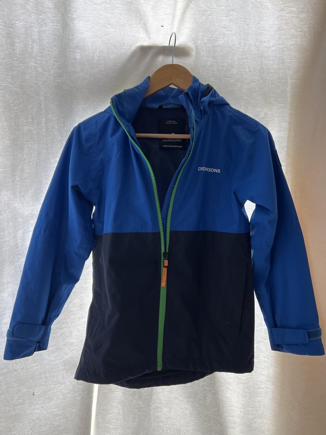 Preview of the first image of Kids Didriksons 100% wind and waterproof jacket.