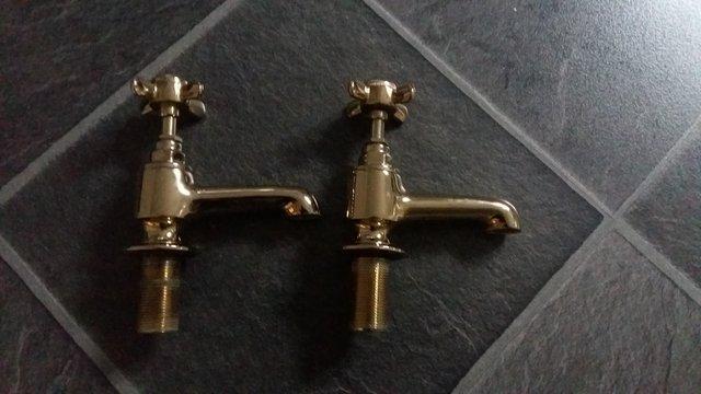 Image 3 of Heritage Bathrooms brass bath taps