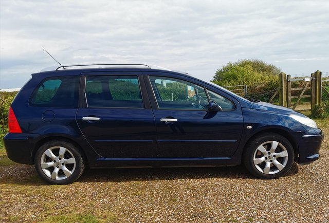 Image 7 of Peugeot 307 SW 2.0 HDI 7 Seater , Estate, 2008
