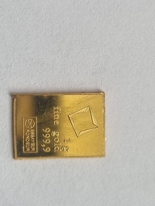 Preview of the first image of 1 gram bar plus 1x1 goldback and 1x5 goldback.