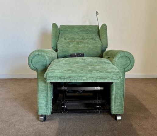 Image 10 of LUXURY ELECTRIC RISER RECLINER GREEN CHAIR ~ CAN DELIVER