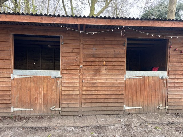 Preview of the first image of Stable block 4 stables & tack room.