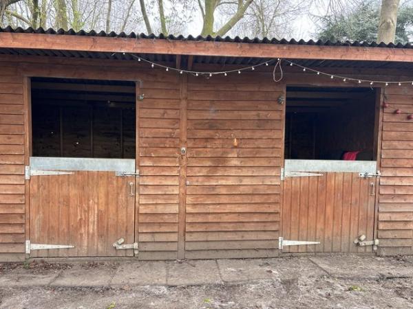 Image 1 of Stable block 4 stables & tack room