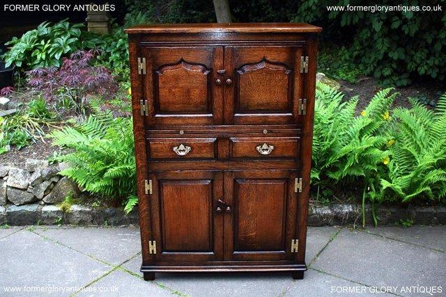 Image 113 of A TITCHMARSH AND GOODWIN OAK WINE CUPBOARD DRINKS CABINET