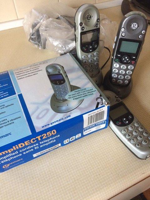 Preview of the first image of Geemarc AmpliDECT hearing aid compatible telephones, Set 4.