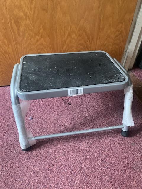 Preview of the first image of Metal step frame with rubber covered platform.