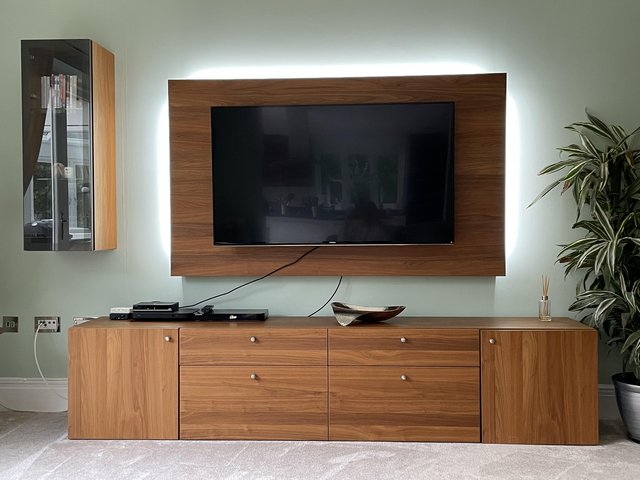 Preview of the first image of HULSTA 3 pcs TV wall unit stand.