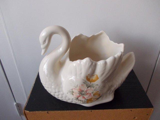 Preview of the first image of New Swan China/Planter Ornament..........