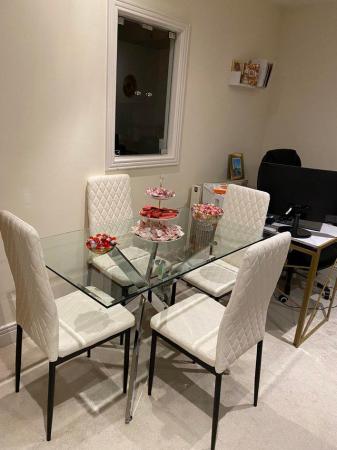 Image 1 of Wonderful dining table for sale