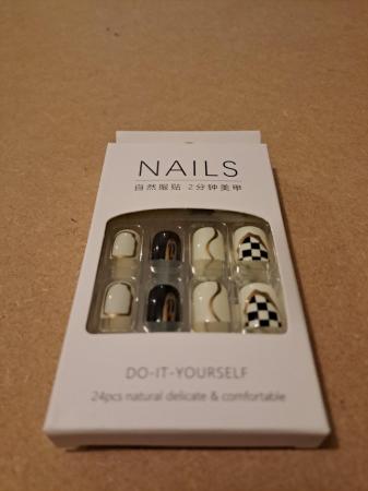 Image 2 of 3 x pack do-it-yourself nails