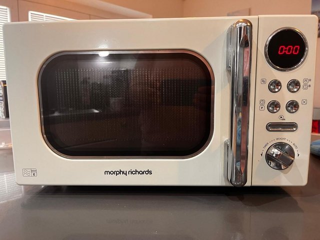 Preview of the first image of Morphy Richards microwave.