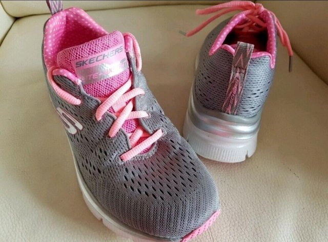 Preview of the first image of SKECHERS like NEW memory foam trainers pink and silver uk3.