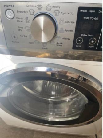 Image 1 of Fisher & Paykel washer dryer
