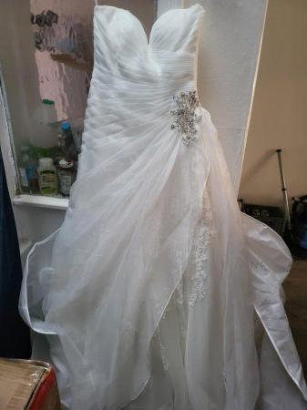 Image 3 of Brand new wedding dress size 10 ivory