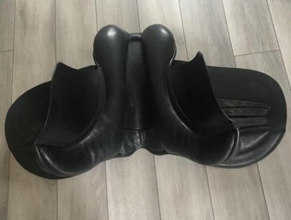 Image 5 of 18 inch Black leather gp horse saddle