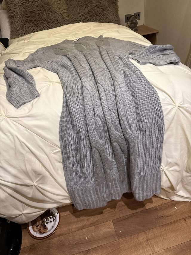 Grey wool dress really lovely too big for me it’s size Large — photo 2 of 3