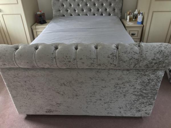 Image 3 of Bed gray crushed velvet sleigh bed and matress