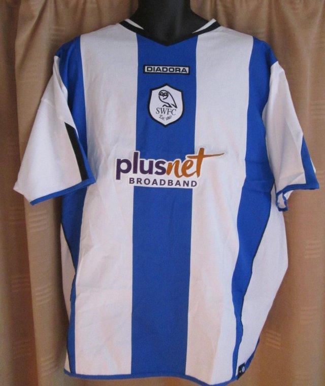 Preview of the first image of Vintage 2005/07 Sheffield Wednesday Shirt Size Large.