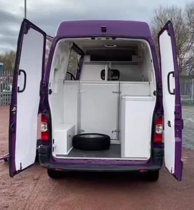 Preview of the first image of Beautiful 3.5t 2006 Renault Master.