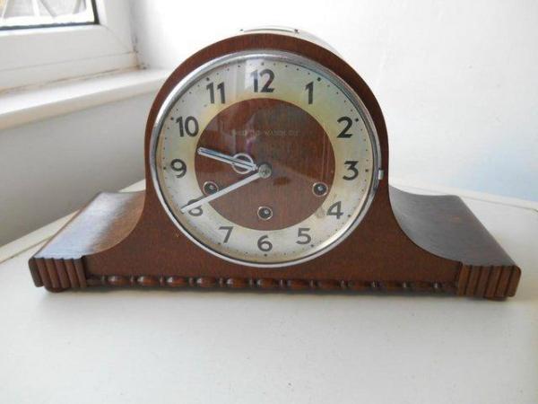 Image 1 of West End Watch Co. chiming mantle clock from 1940