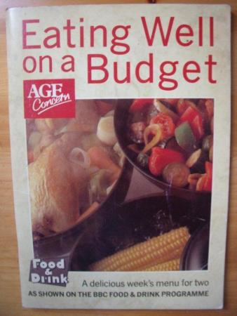 Image 1 of Vintage (1987)paperback Eating Well on a Budget cookery book