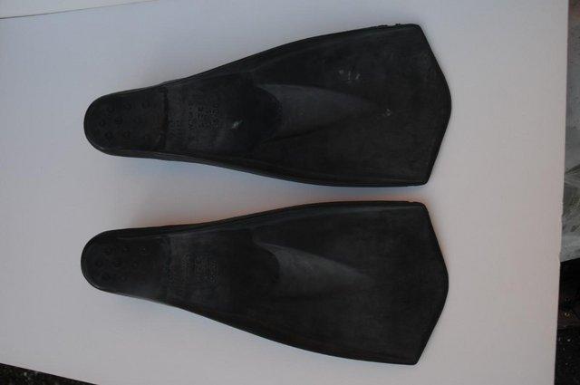 Image 2 of Black Rubber Foot Flippers Size 3-5 Swimming Snorkelling