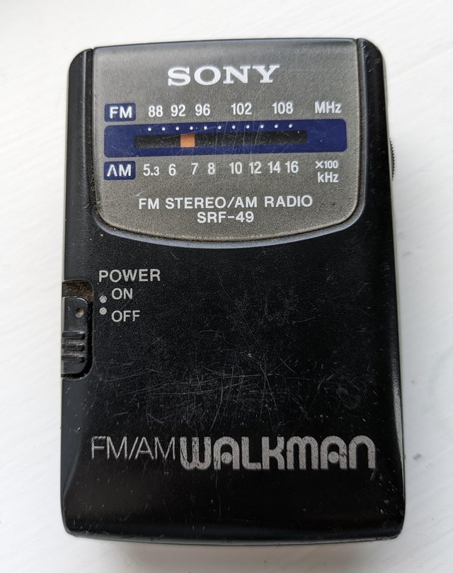 Preview of the first image of SONY WALKMAN FM/AM radio SRF-49.