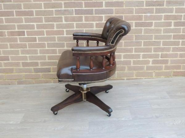 Image 8 of Chesterfield Vintage 4 spoke Captains Chair (UK Delivery)