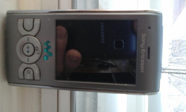 Preview of the first image of Sony Ericsson W595 Walkman Mobile Phone.