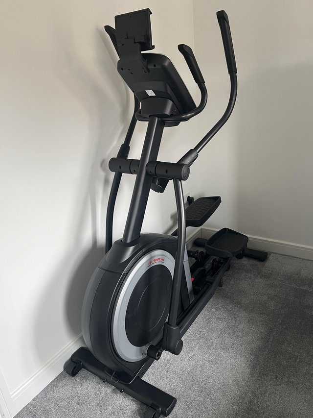 Preview of the first image of NordicTrack E 8.2 Elliptical Cross trainer.