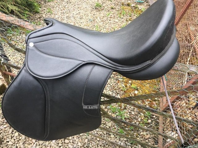 Preview of the first image of HI LITE Saddle Shires Synthetic Adjustable Tree 17" Wide.