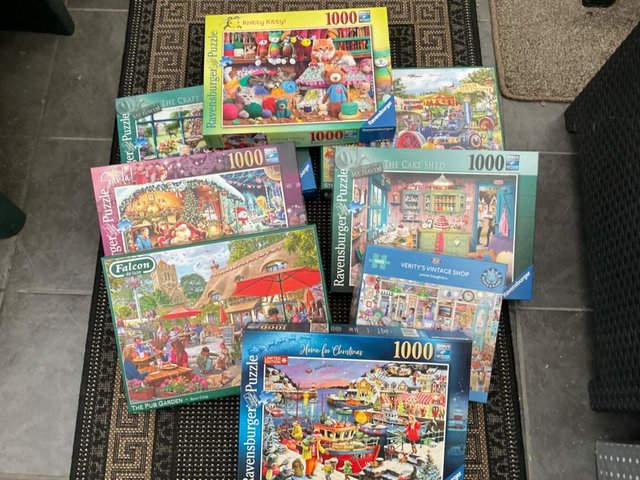 Preview of the first image of 31x 1000 piece jigsaws , Want a Bargain 31 for £40 take a lo.
