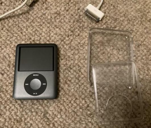 Image 2 of iPod nano and iPod shuffle