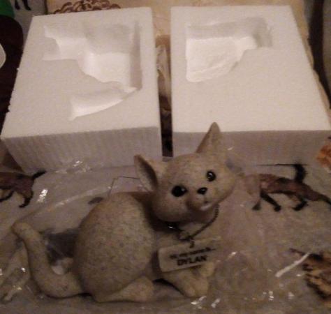Image 2 of Fountasia Cat Sculpture (boxed/new)