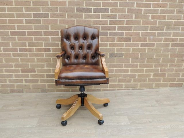 Preview of the first image of Compact Gainsborough Chair with an Oak Frame (UK Delivery).