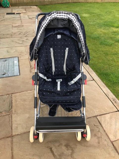 Preview of the first image of Silver Cross Wayfarer Pushchair.