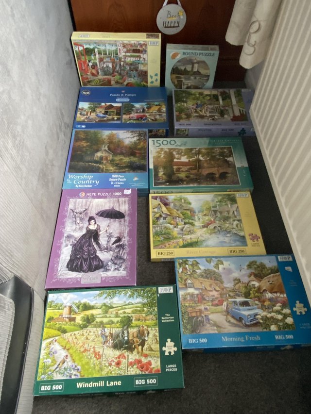 Preview of the first image of 10 puzzles 3 brand new in packaging.