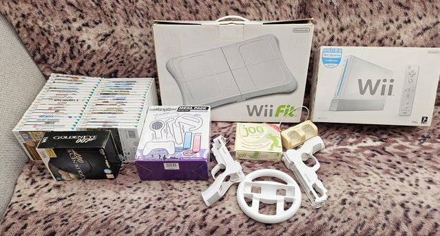 Image 1 of Nintendo wii console + balance board accessories & games