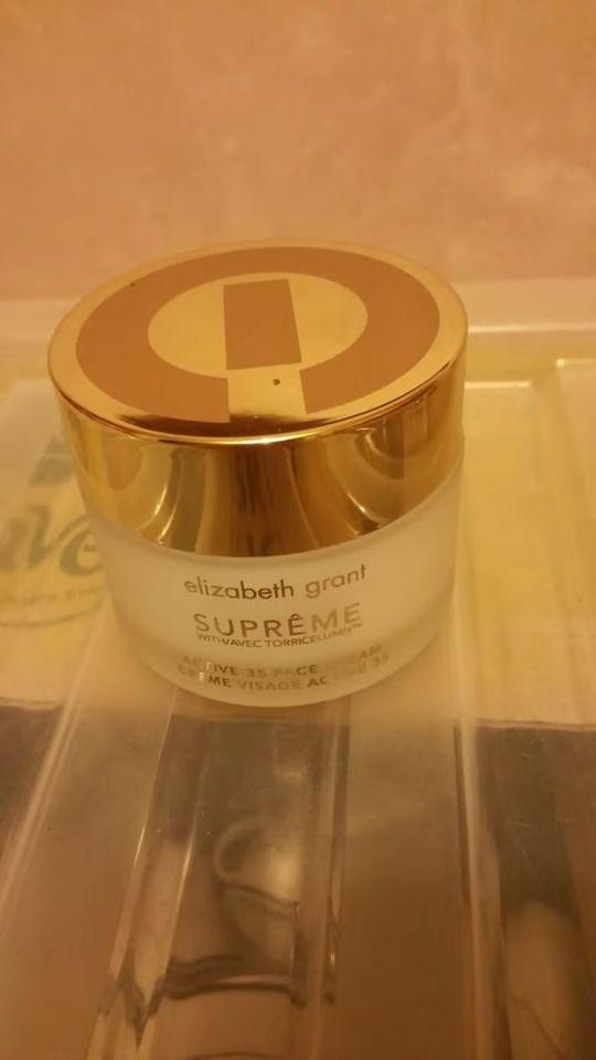 Preview of the first image of Brand new Elizabeth Grant supreme cell vitality face cream.